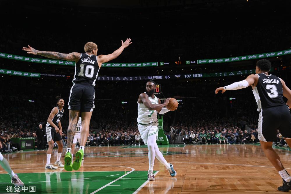 进威少将牵 进威少将牵